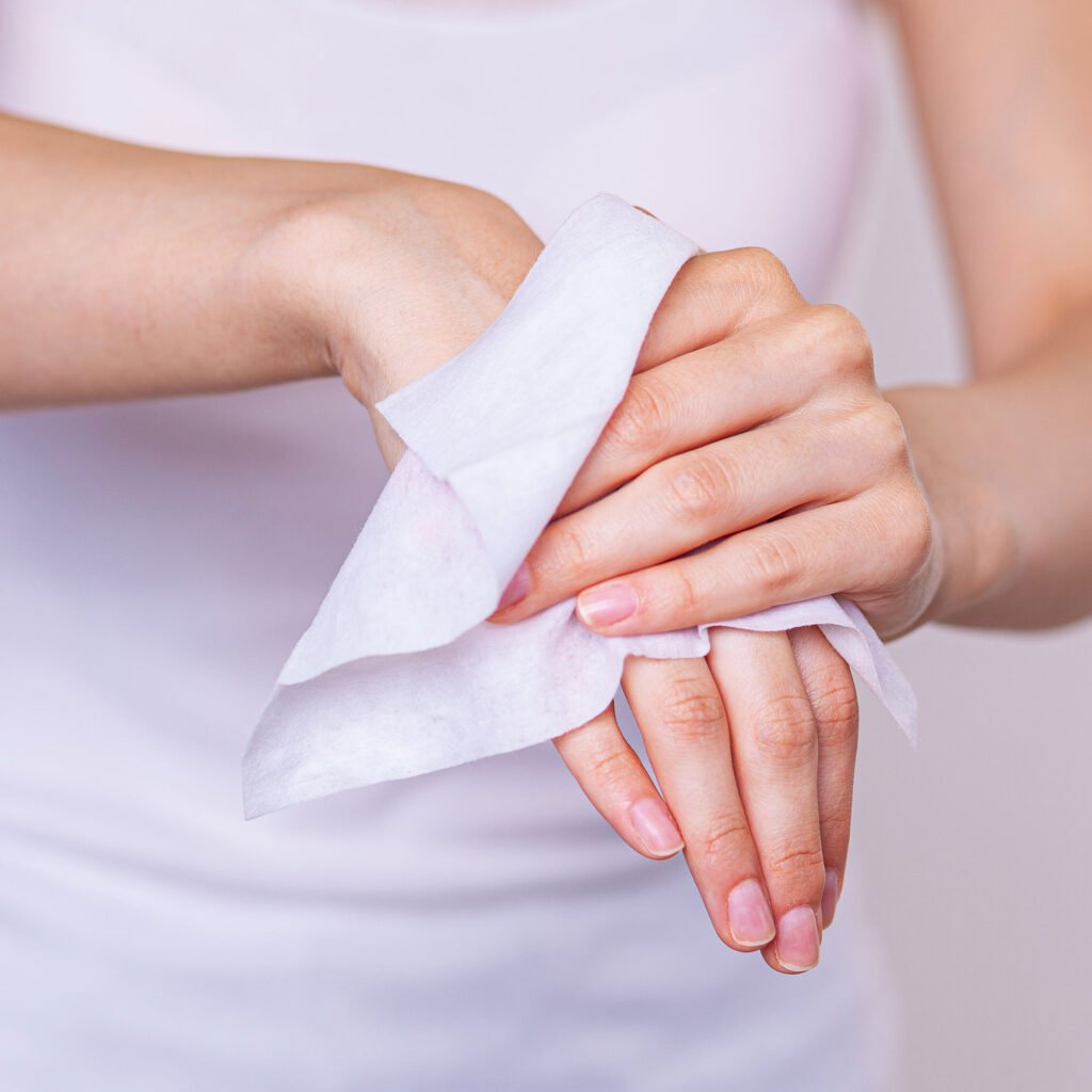 antibacterial surface wipes